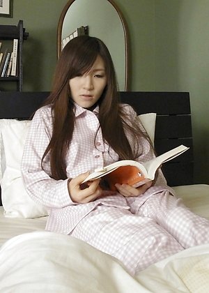 hitomi tsukishiro, masturbate, solo girl, 